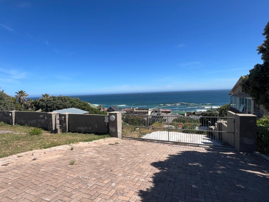 0 Bedroom Property for Sale in Beachview Eastern Cape